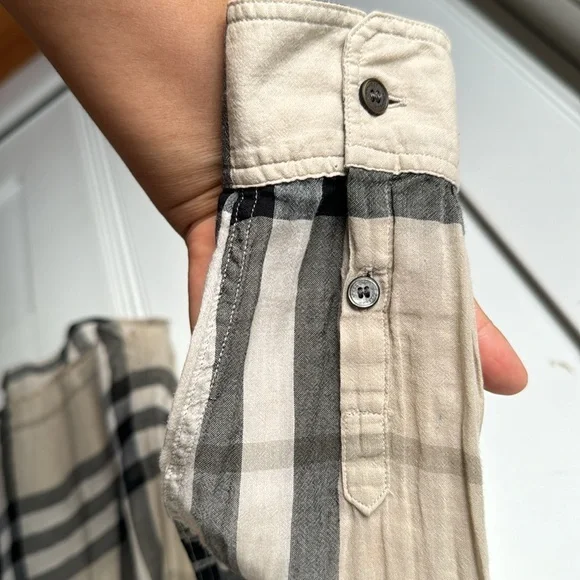 Burberry Plaid print three- Quarter Sleeve bottom up shirt - Picture 6 of 7